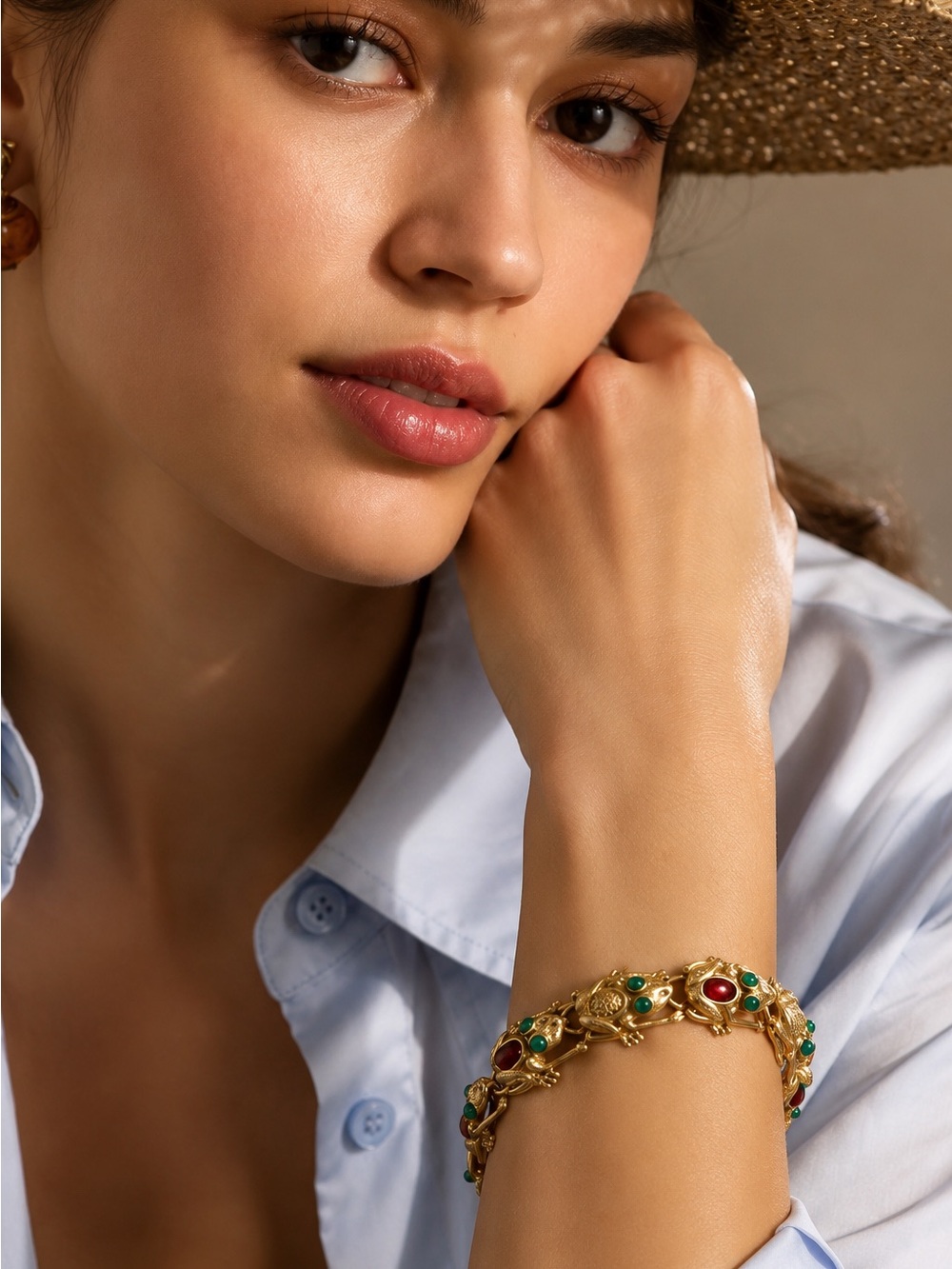 Vintage 18K Gold Plated frog bracelet with Natural stone eyes - Picture 5 of 10